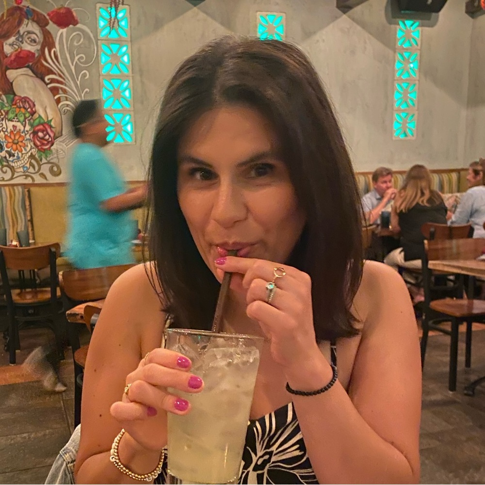 Meet your Posher, Elena